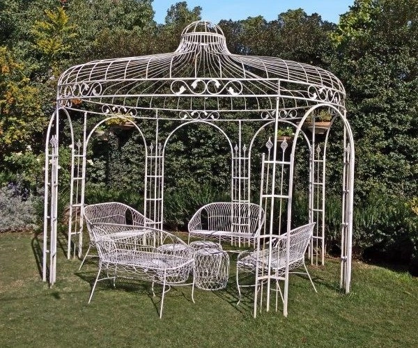 couvrir-une-pergola-fer-forgé