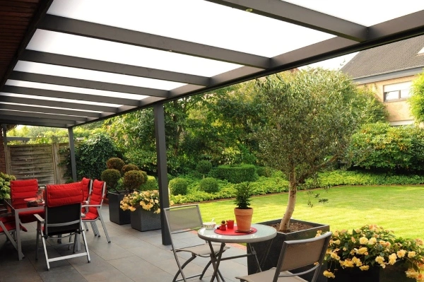 pergola en polycarbonate