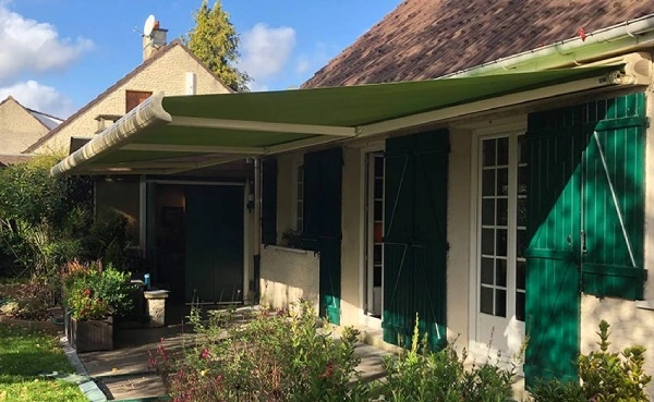 store-exterieur-banne-vert