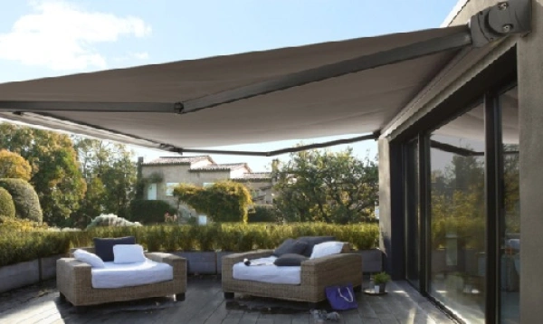 Store exterieur grand espace