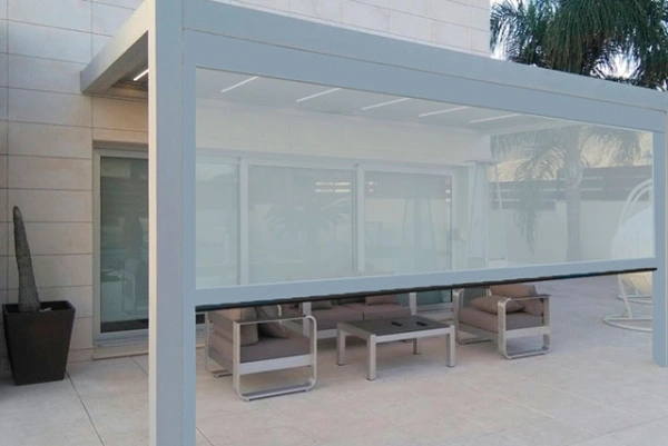 store vertical guidé sur mesure