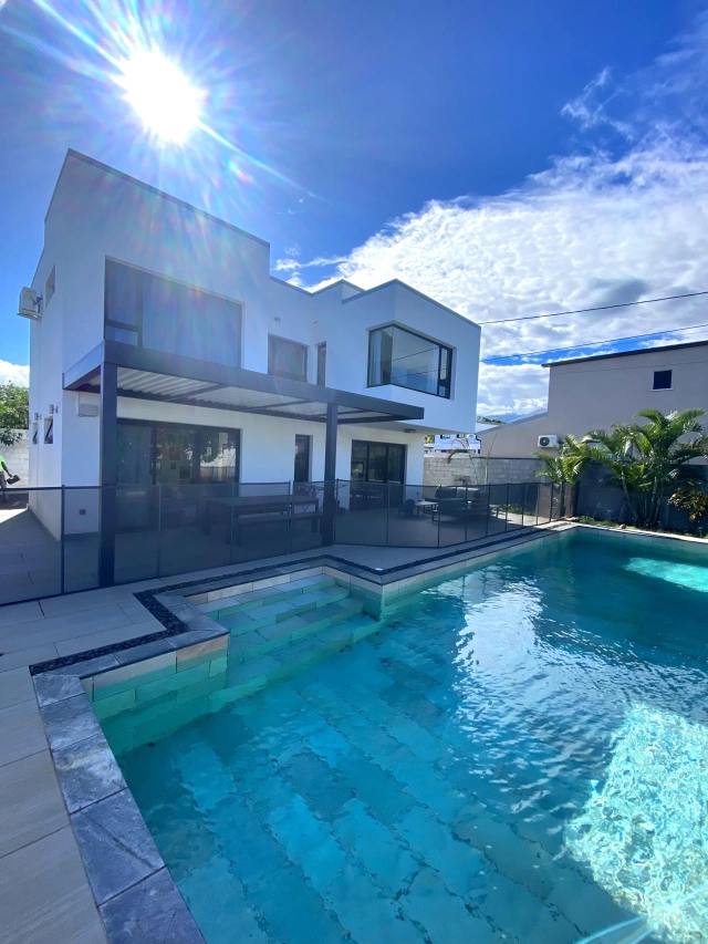 1 TECHNAL RAVINE DES CABRIS