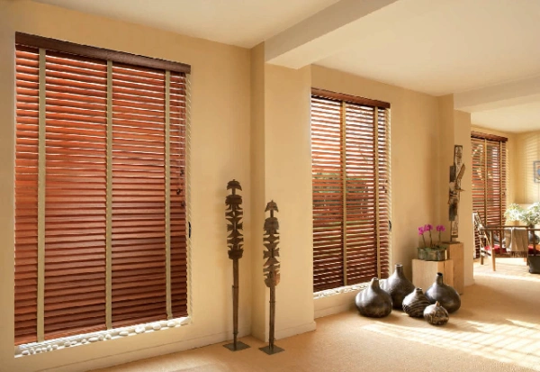 11-STORE-VÉNITIEN-BOIS