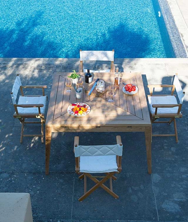 14 TABLE CARRÉE MILTON