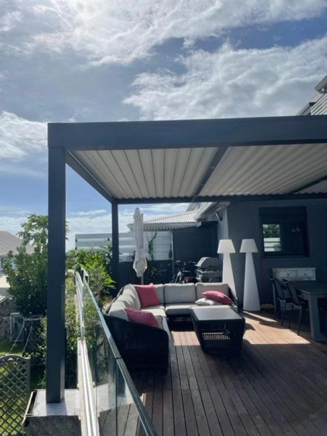 8 PERGOLA TECHNAL ST GILLES