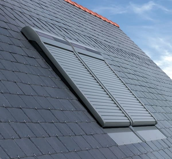 store velux roulant rigide