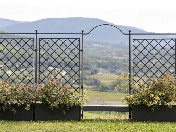 atelier du store - claustra et jardinières solaites