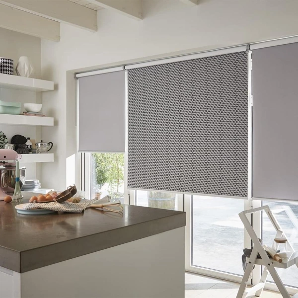 stores enrouleurs gris