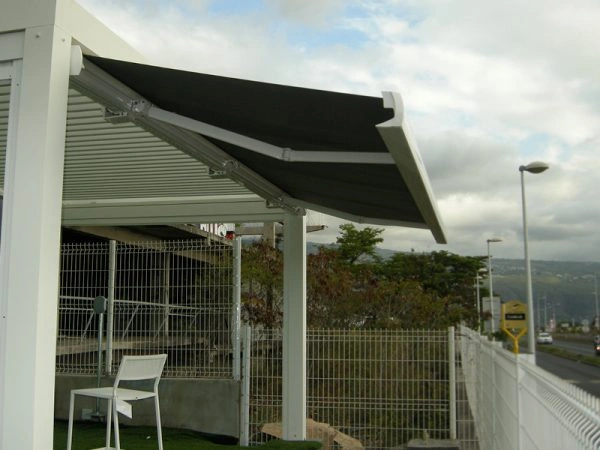 Store banne Réunion coffre - Atelier du Store Réunion