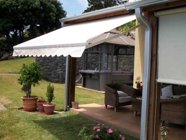 Store banne Réunion monobloc - Atelier du Store Réunion