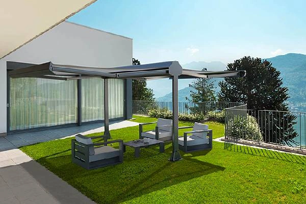 Atelier du store double pente ombre jardin