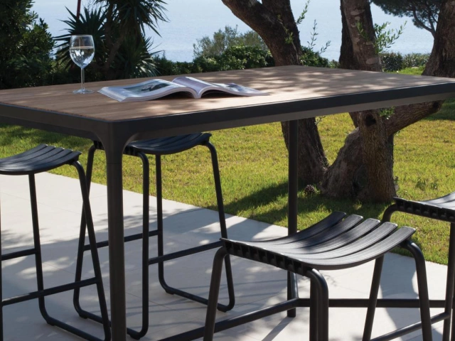 Paralleleonline_Houe_tableext_Fourbar3