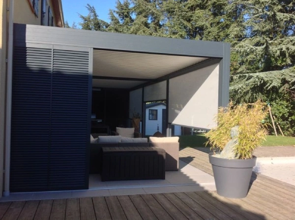 store-pour-pergola-brise-soleil-orientable