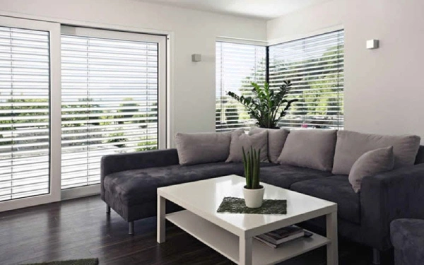 store-venitien-exterieur-brise-soleil-orientable